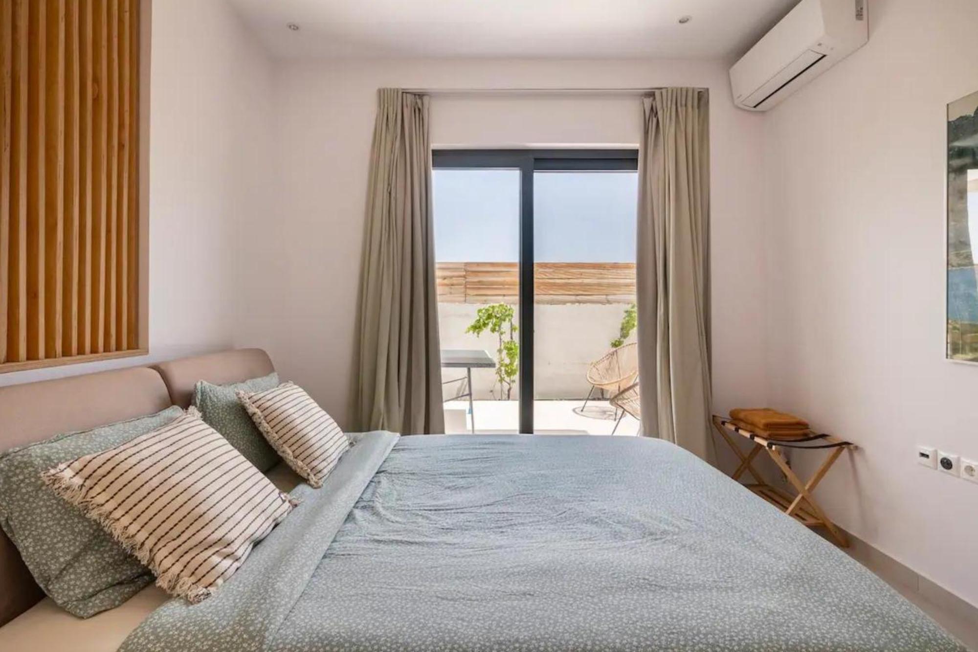 Villa Kala Loutraki - Private Pool & Sauna I Beach Екстер'єр фото