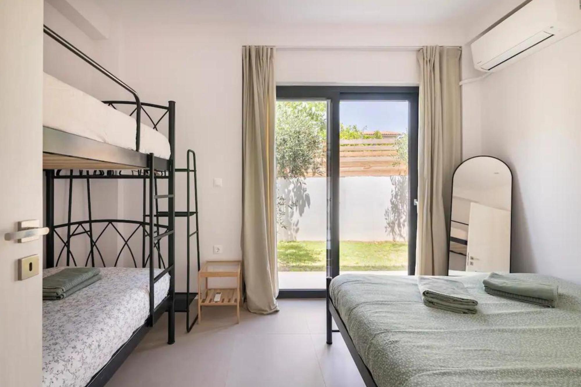 Villa Kala Loutraki - Private Pool & Sauna I Beach Екстер'єр фото